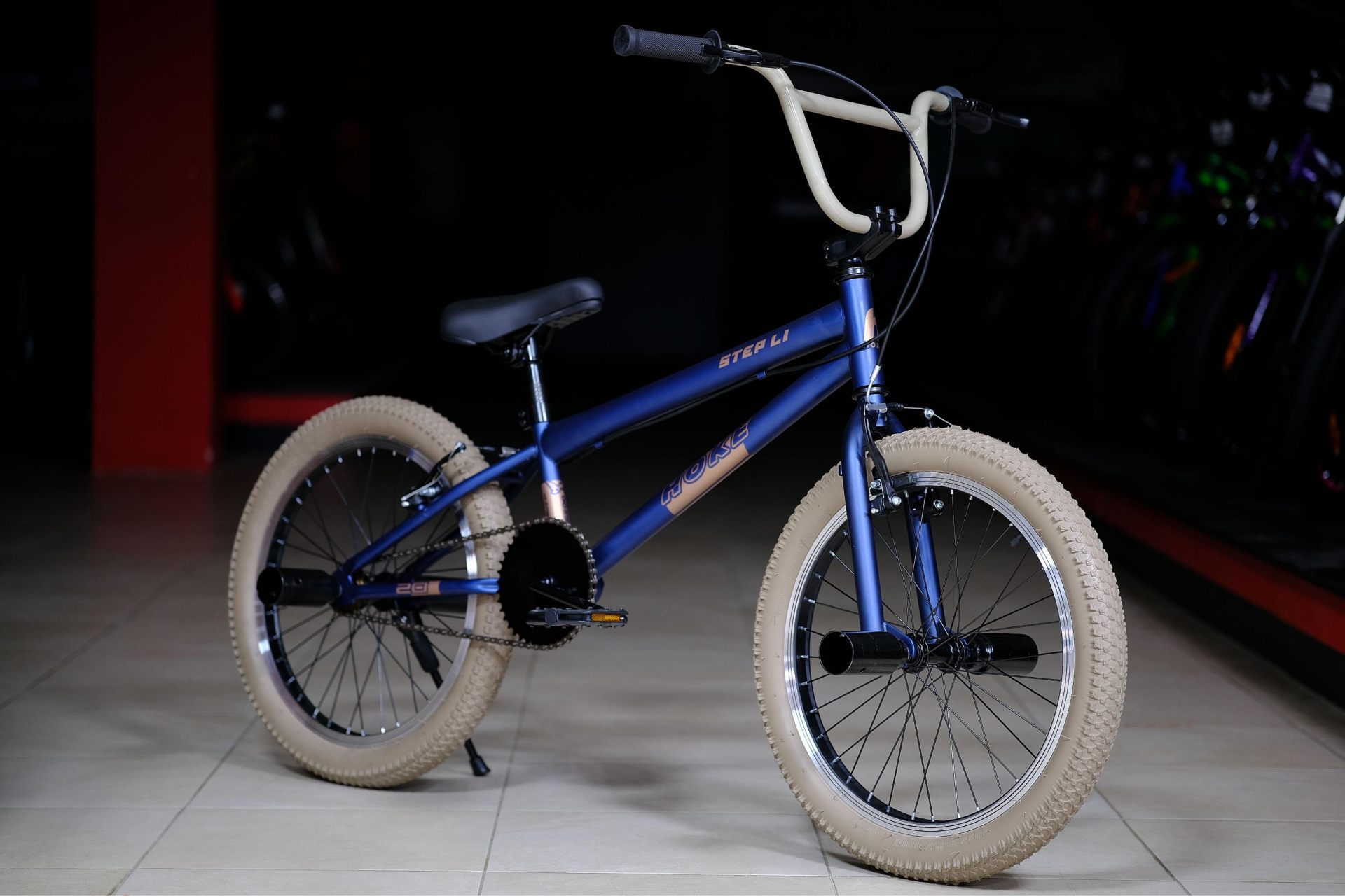Велосипед HOKE BMX Step L1 матовый тёмно-синий Стальная рама, тормоза V-Brake, втулки на промподшипниках